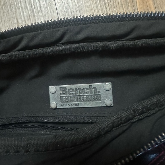 Quilted Black Bench Bag 🖤💗 - Picture 7 of 7